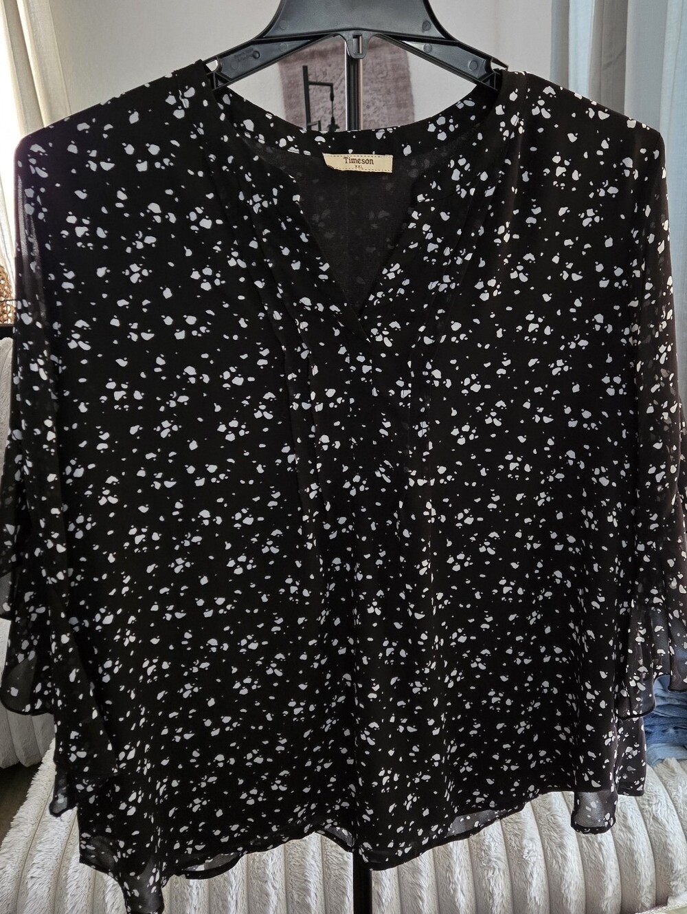 Timeson Black and White Printed V-Neck Blouse
